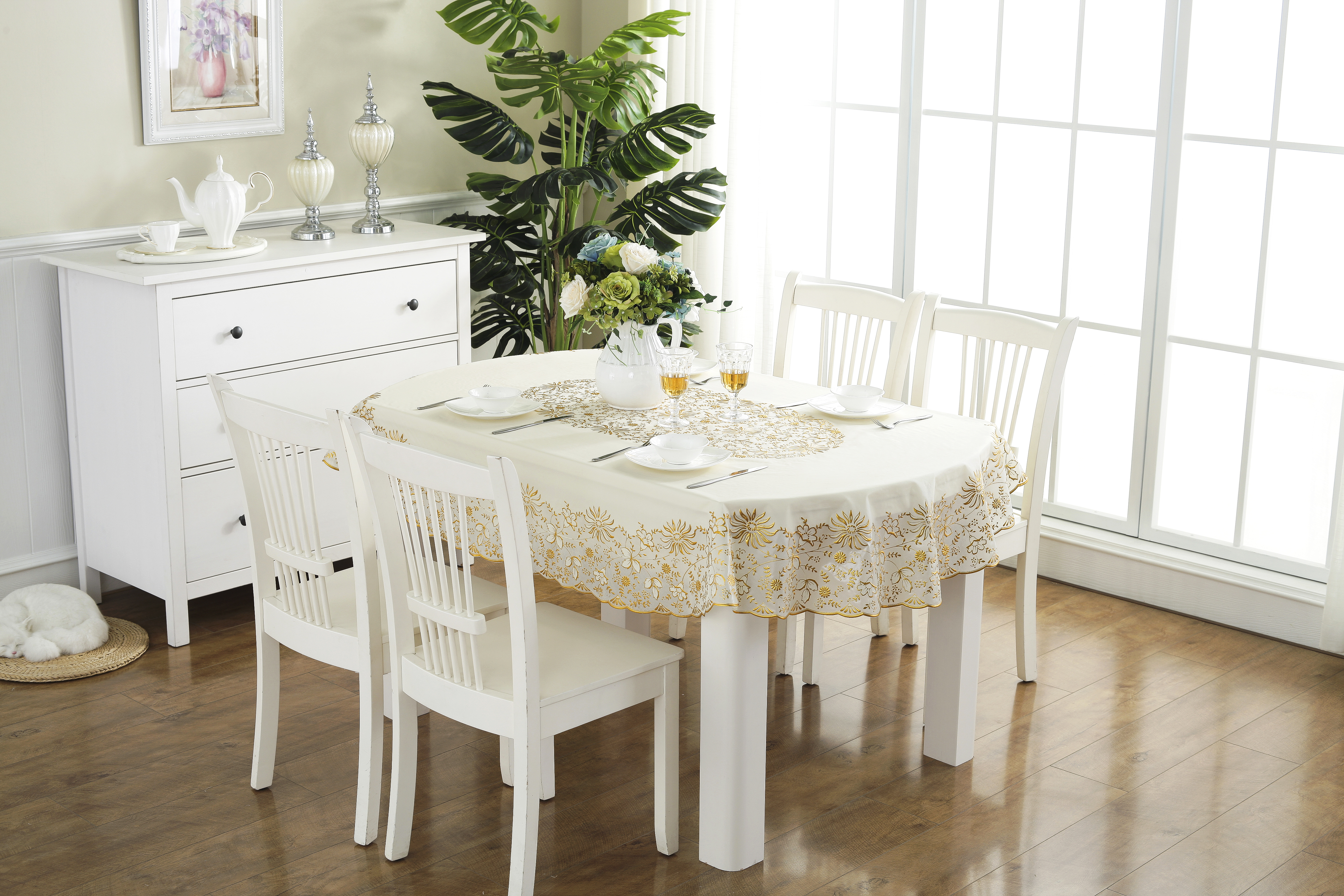 PVC椭圆形桌布防水防烫防油免洗家用欧式餐桌布ZT-616B	137*182CM	金色